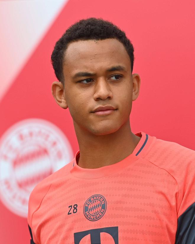 官方：拜仁續(xù)約布赫曼，租借至紐倫堡一年