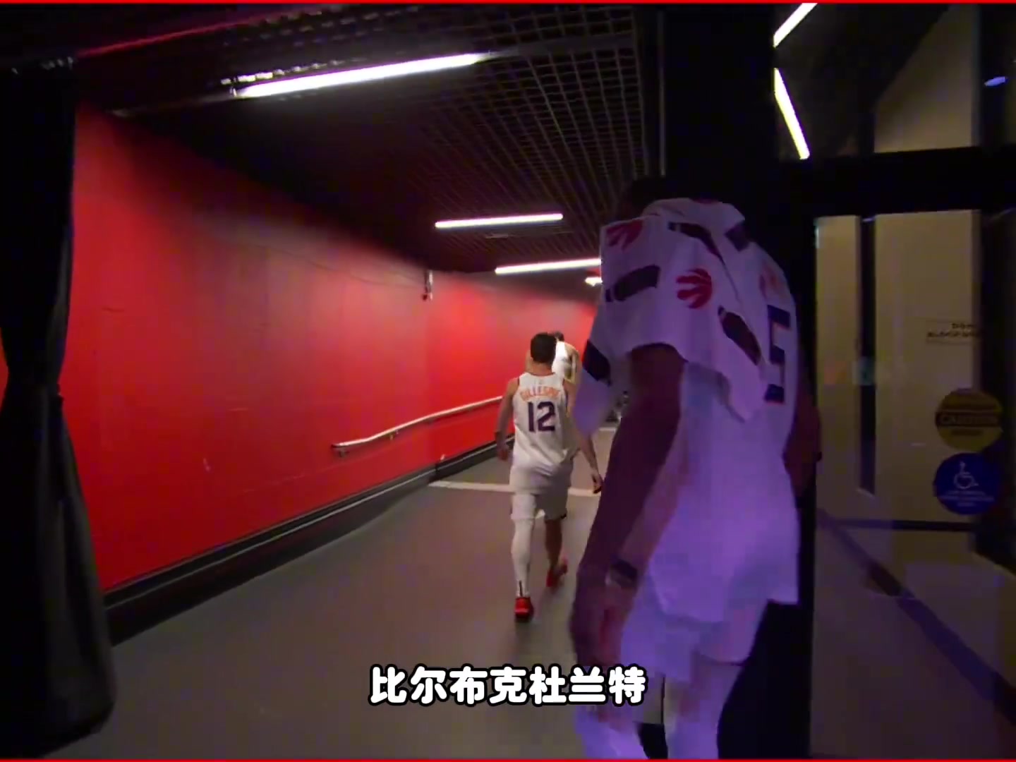 楊毅現(xiàn)在太陽隊看上去已經(jīng)沒什么心氣了休賽期就要散了