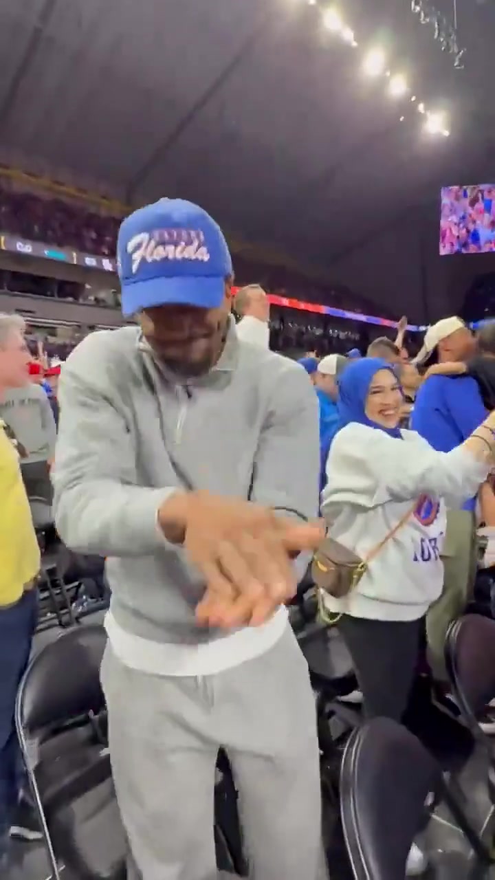 比爾學弟們哥就是你們的榜樣錢多事少的榜樣