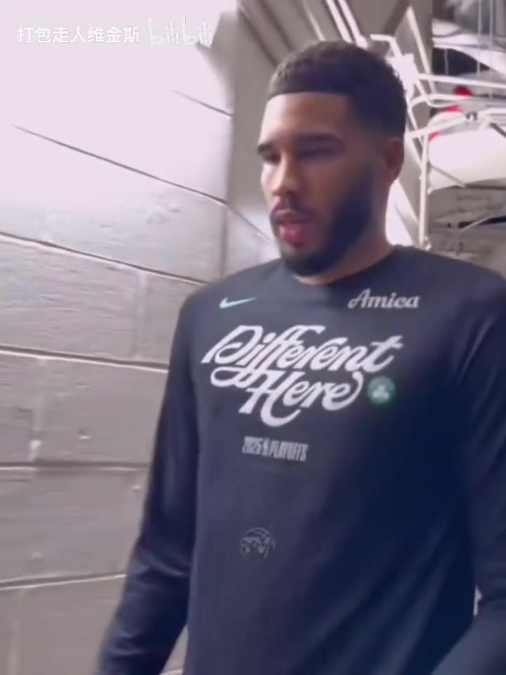 我們認(rèn)真了綠軍G3扳回一城賽后球員通道全員面無表情