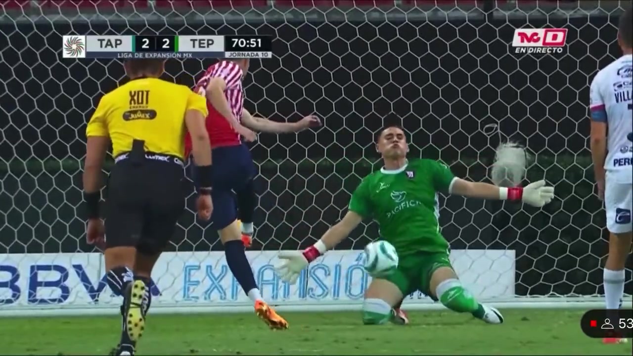 最硬的男人門將以卵擊石怒擋爆射這必須給門將頒發(fā)金球獎(jiǎng)