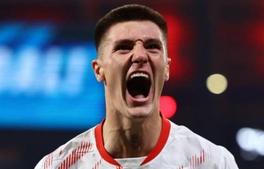 紐卡提交改進(jìn)報(bào)價(jià)給謝什科，曼聯(lián)出價(jià)較低。