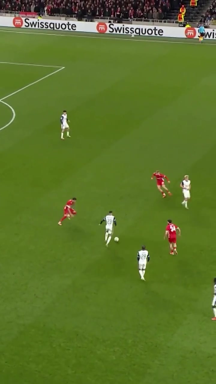 教科書般的破逼搶這就是頂級(jí)聯(lián)賽的強(qiáng)度