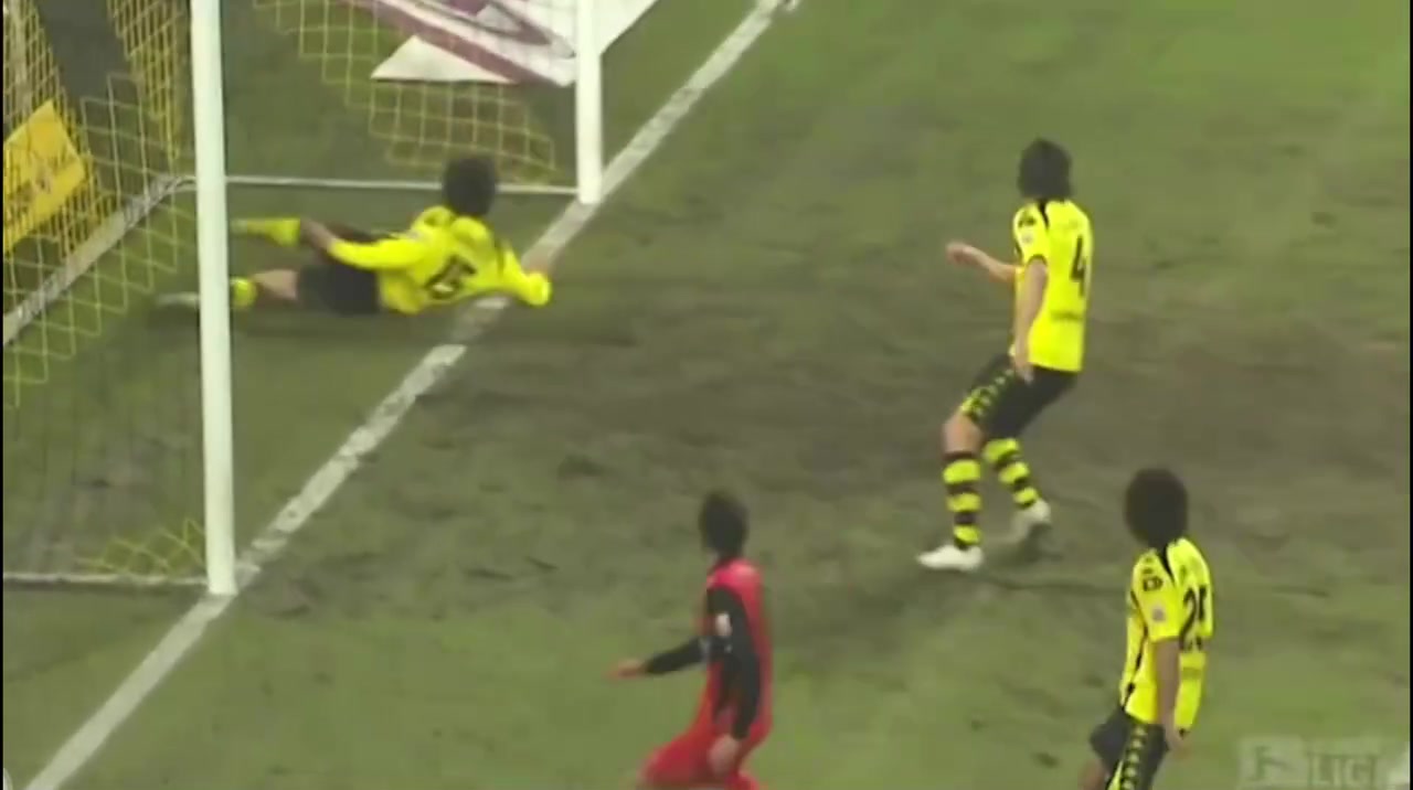 溫情的音樂外網(wǎng)爆火的一條胡梅爾斯短剪最有魅力的球員之一