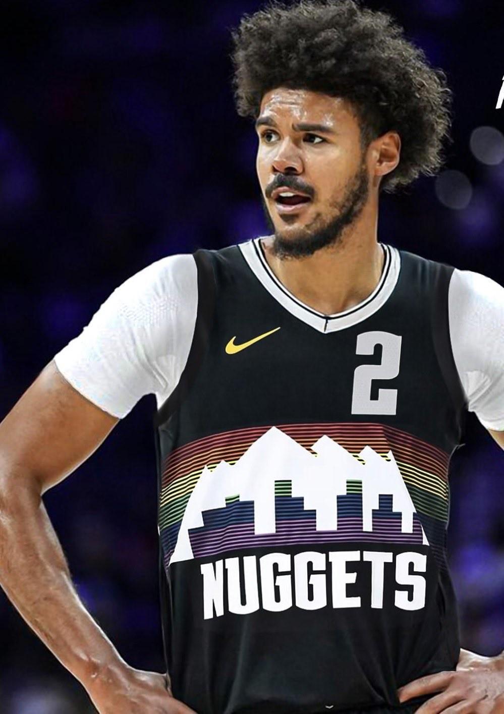 第一場演出很慘淡 卡梅隆約翰遜三分球8投2中 6投1中只得到5分 庫里快攻被擋