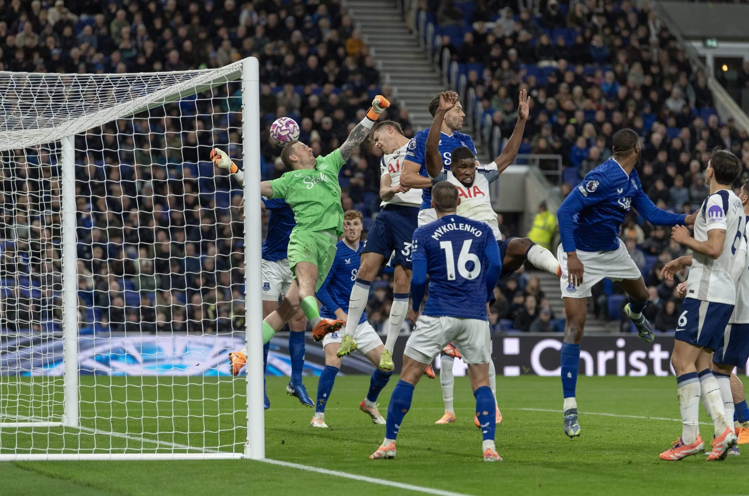 TA：弗蘭克非常重視定位球進(jìn)攻 但澳大利亞隊(duì)在熱刺時(shí)卻忽視了這些