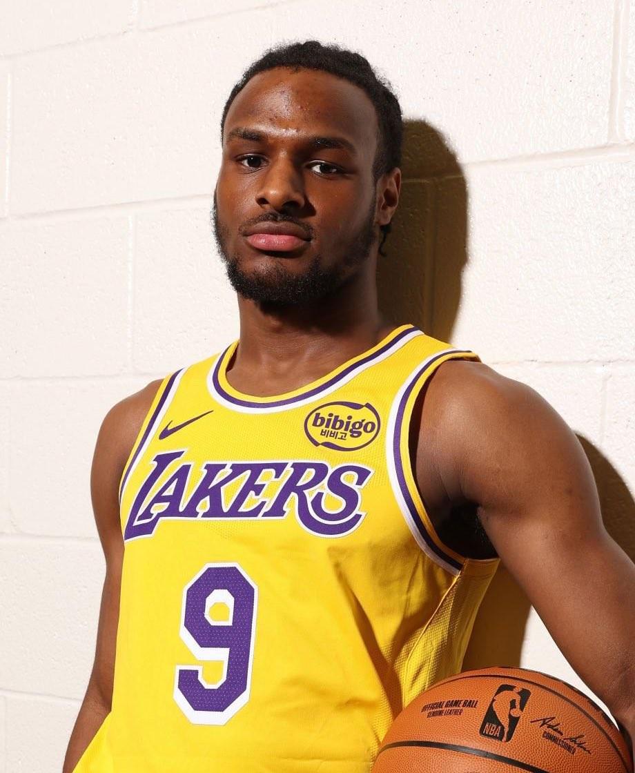 防守出色 布朗尼出戰(zhàn)18分鐘 得到2分2助攻3搶斷0失誤 正負值+1