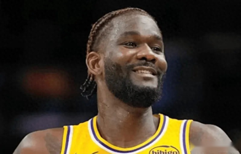 湖人隊(duì)擊敗開拓者隊(duì)！艾頓+八村塁砍下57分 替補(bǔ)席上有2個(gè)驚喜球員 拉拉維亞依然全面