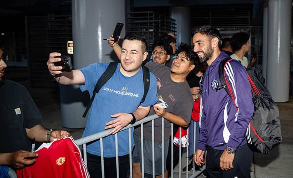 郵件：曼聯(lián)今年夏天可以從季后賽中賺取1000 萬(wàn)英鎊 但世界杯將影響計(jì)劃